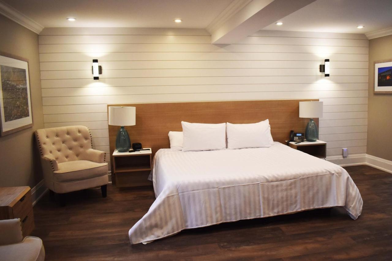 Colonial Hotel & Suites Grand Bend Zewnętrze zdjęcie