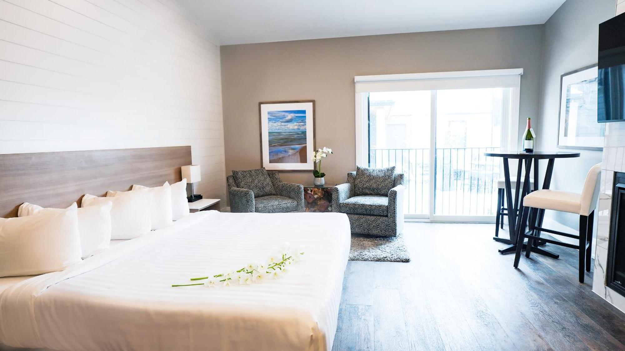 Colonial Hotel & Suites Grand Bend Zewnętrze zdjęcie