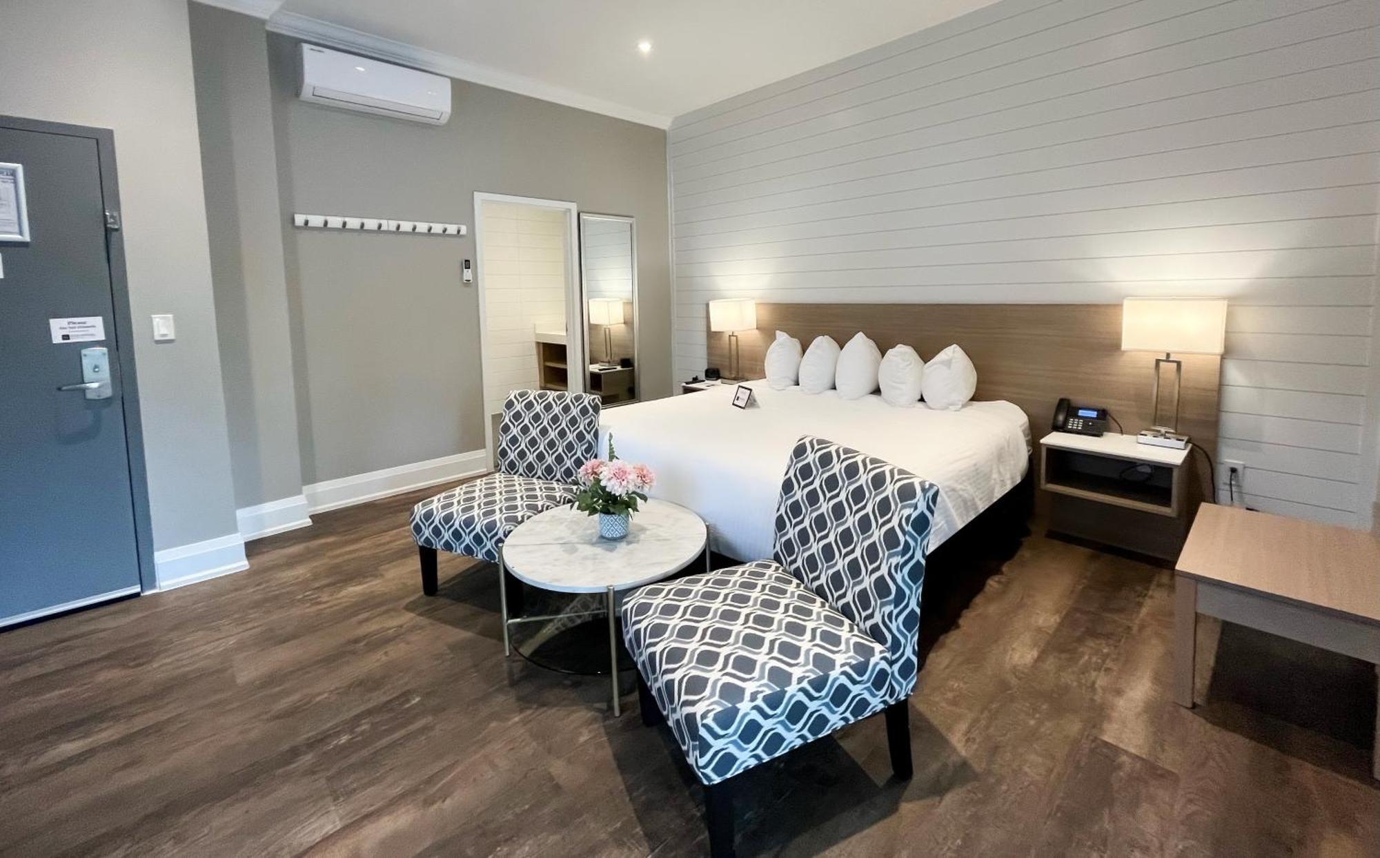 Colonial Hotel & Suites Grand Bend Zewnętrze zdjęcie