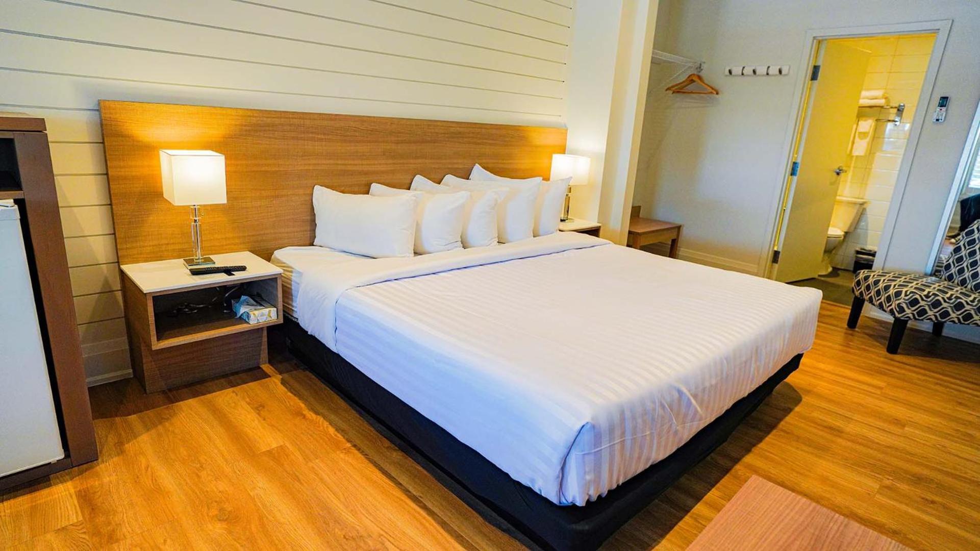 Colonial Hotel & Suites Grand Bend Zewnętrze zdjęcie