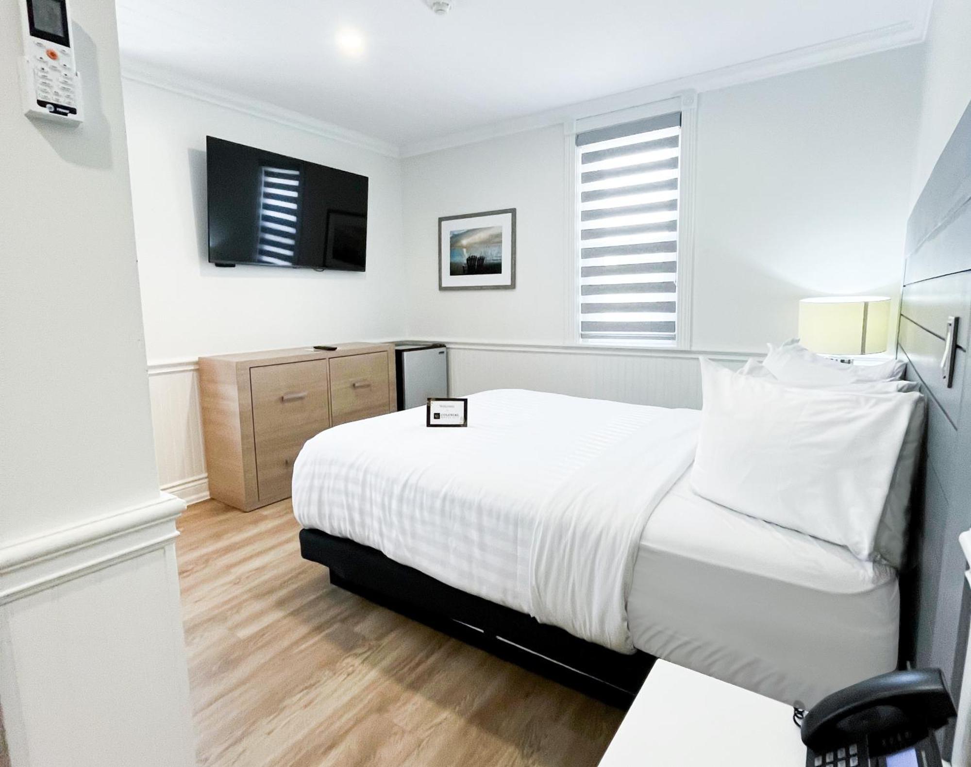 Colonial Hotel & Suites Grand Bend Zewnętrze zdjęcie