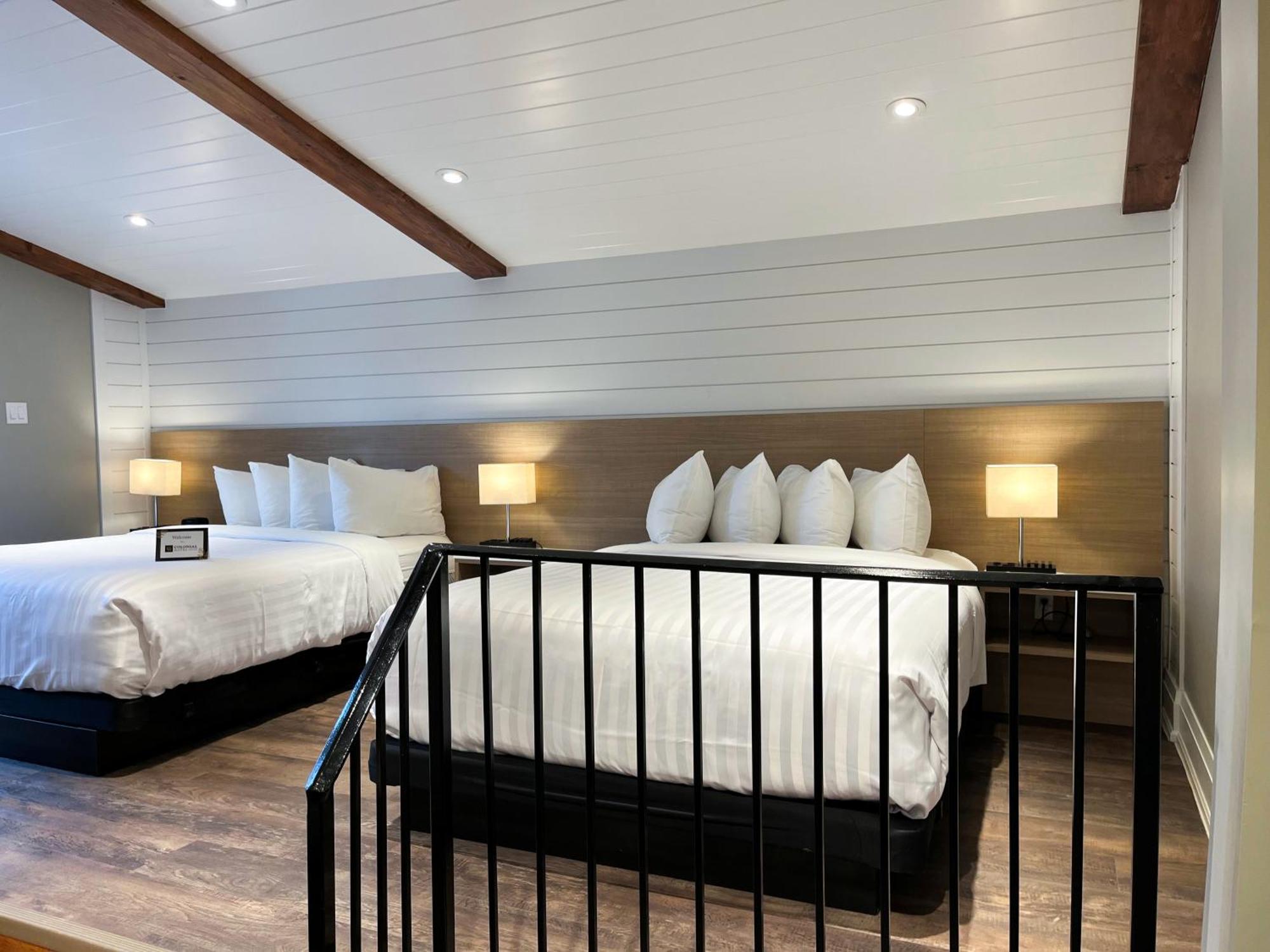 Colonial Hotel & Suites Grand Bend Zewnętrze zdjęcie