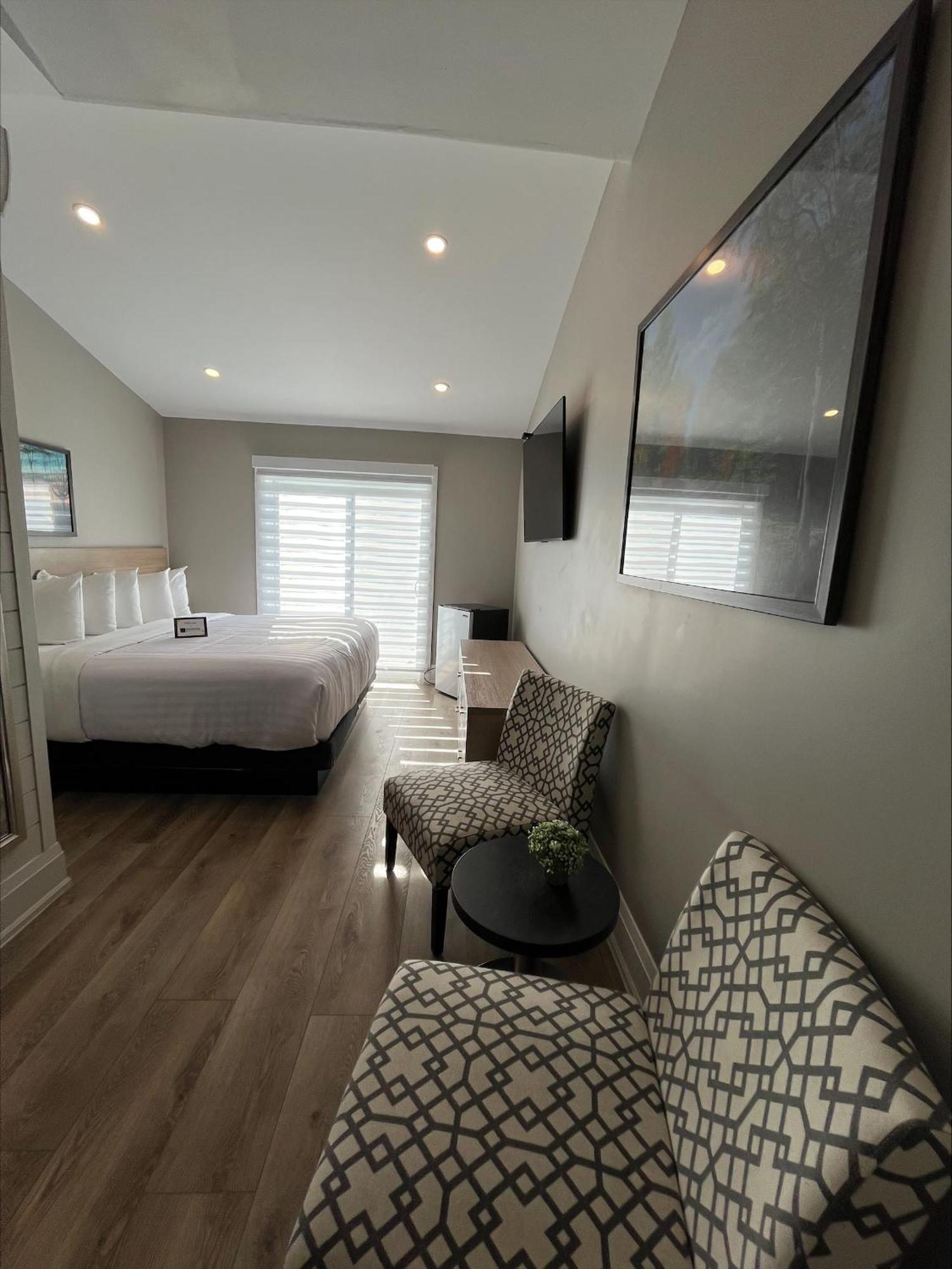 Colonial Hotel & Suites Grand Bend Zewnętrze zdjęcie