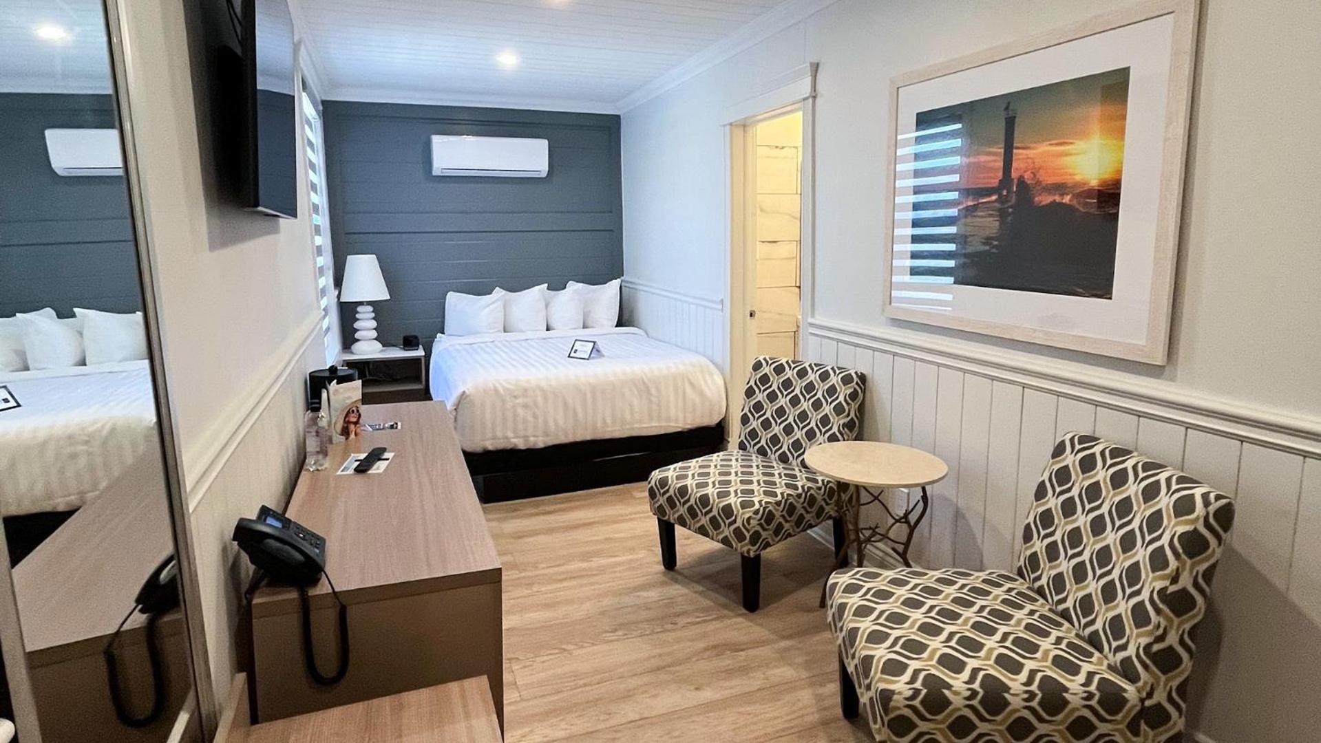 Colonial Hotel & Suites Grand Bend Zewnętrze zdjęcie